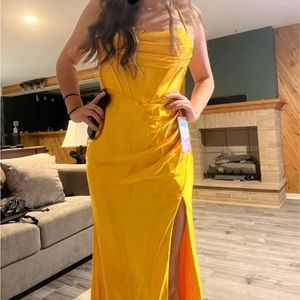 Golden yellow prom dress nwt